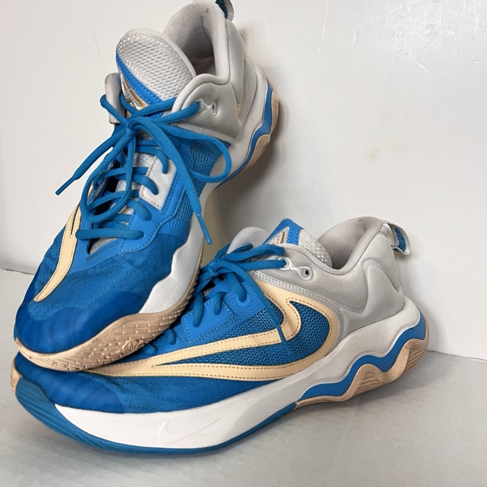 Nike Men's 11.5 Nike Giannis Immortality 3 Low Nigeria X Greece Worn Once